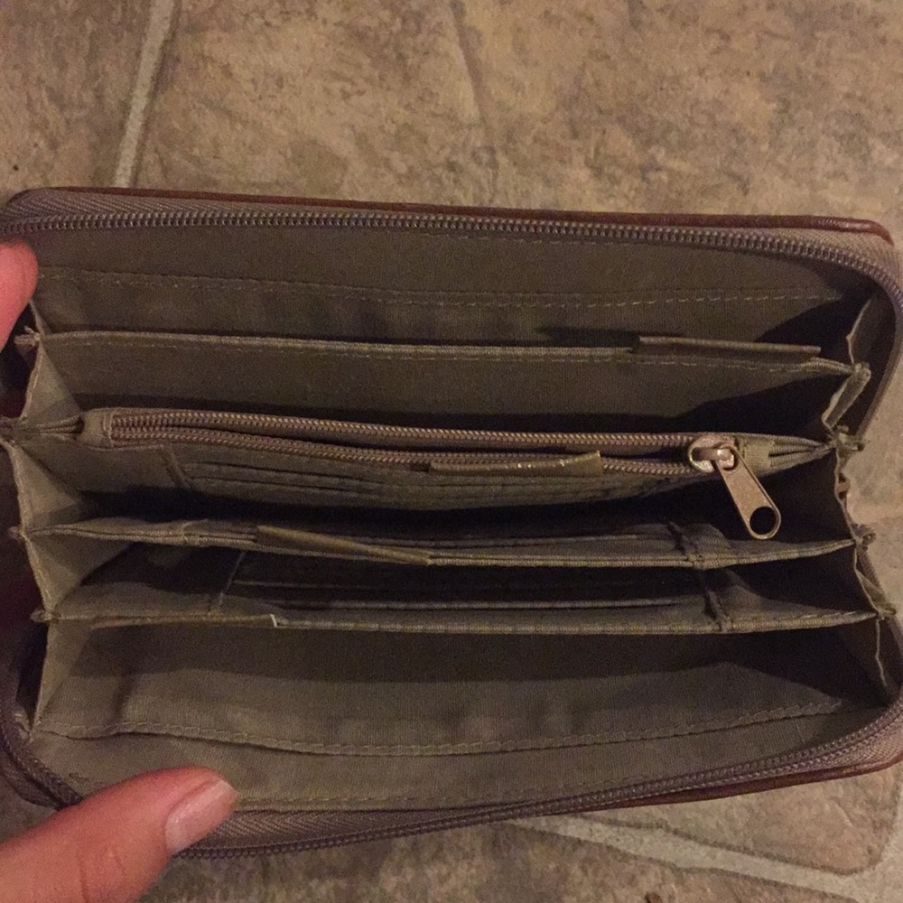 Rosetti Wallet - Picture 3 of 3